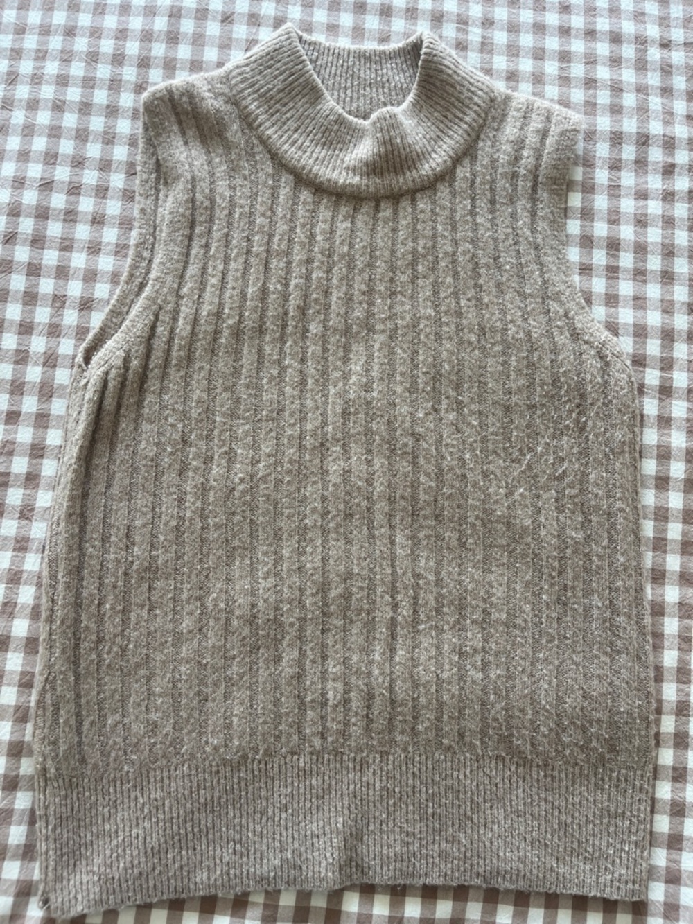 Rachel Zoe Beige Ribbed Mock Neck Sweater Vest